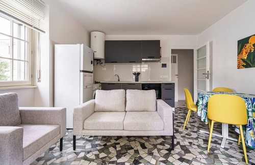 Sant' Ambrogio Apartment | Buonarroti Apartment