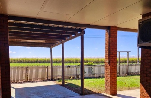 Jarvisfield House | Burdekin Beauty, located only 7 minute drive from main town of Ayr