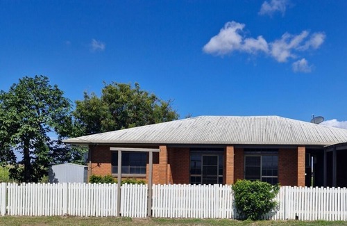 Jarvisfield House | Burdekin Beauty, located only 7 minute drive from main town of Ayr