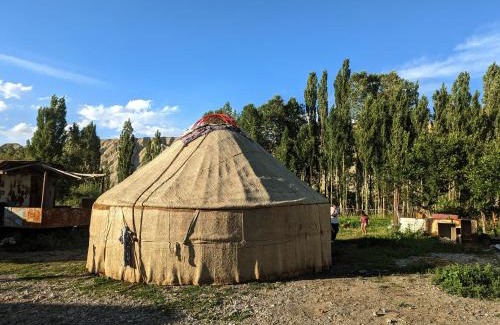 Ak-Talaa District House | Burul