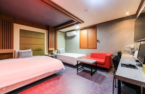 Sasang Hotel | Busan Sasang S