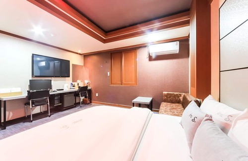 Sasang Hotel | Busan Sasang S