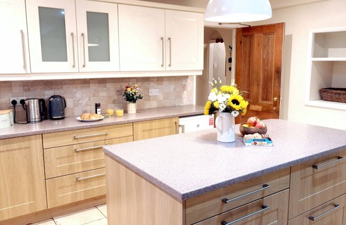 Gilsland Cottage | BUSH NOOK HOUSE, pet friendly, with hot tub in Brampton, Cumbria