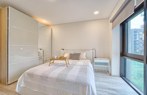 Business District Apartment | Business-class apartments 2 x Free Parking x SELF CHECK IN 24x7