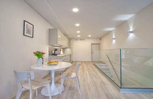 Business District Apartment | Business-class apartments 2 x Free Parking x SELF CHECK IN 24x7