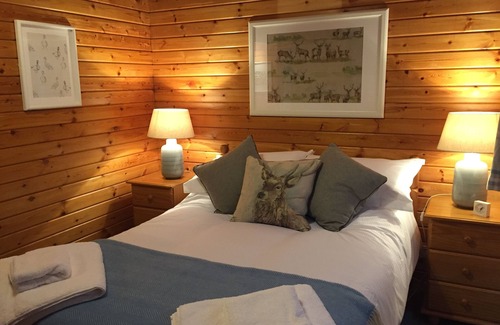 Darlington Ski Chalet | Buttercup Lodge , Lovely family/pet friendly by River Tees, near Barnard Castle