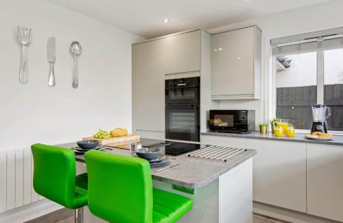 Kettering Apartment | Butterfly House - Luxury 2 Bedroom Property