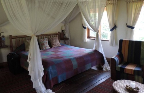 Nkuringo Hotel | Bwindi Safari Lodge