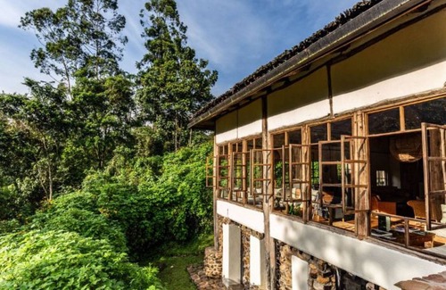 Nkuringo Hotel | Bwindi Safari Lodge