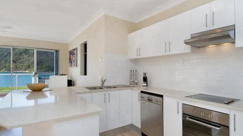 Ettalong Beach House | By The Beach - Waterfront Ettalong Beach
