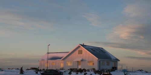 Vogar House | By the Lighthouse