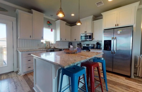 Crystal Beach House | Byrd's Nest: 3 BR, 2 BA House in Port Bolivar, Sleeps 10