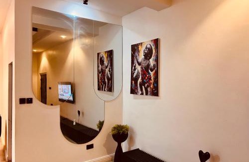 Ofin Apartment | Bytup 2bedroom Apt in lekki,24hrs light, Wifi