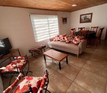 Curico House | Cómoda Cabaña ubicada en Camino zapallar