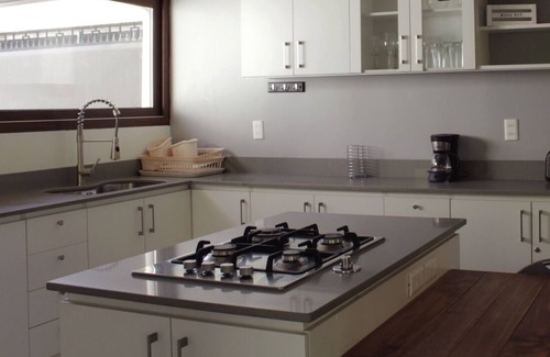 Apoquindo House | Cómoda Casa con jardín en Las Condes