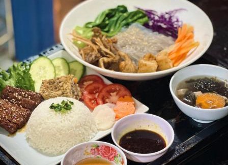 Kon Plong Hotel | Cô Ba Homestay Măng Đen