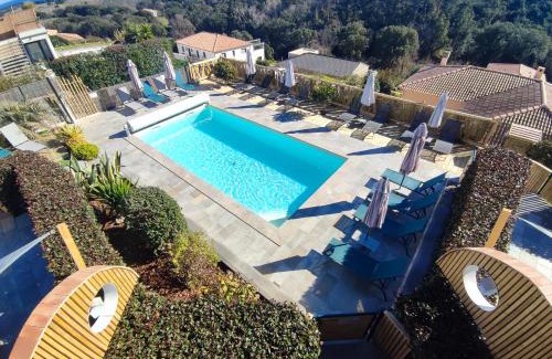 Taglio-Isolaccio Apartment | côte et mer - appartement haut standing dans villa avec piscine et vue mer