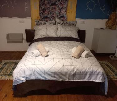 Visinesti House | CĂSUȚA BUNICII CU PRISPĂ