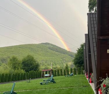 Cartisoara Other | Căsuțele de sub pădure