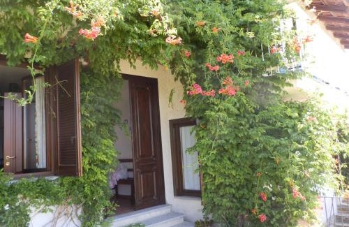 Trezzo Tinella House | C der Forn, the Bread Oven House, in Cascina Bricchetto Langhe, Piedmont- Italy