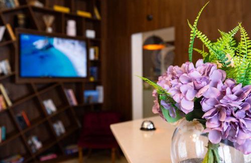 Tal-Ibrag Hotel | C'est La Vie Boutik Swieqi