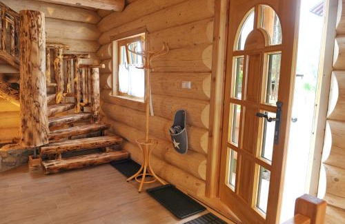 Hallstatt House | C.T.N. Loghouse