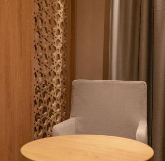 Laghouat Hotel | C un petit hotel avec 16 chambre et 3 suite et un restaurant et une cafétéria