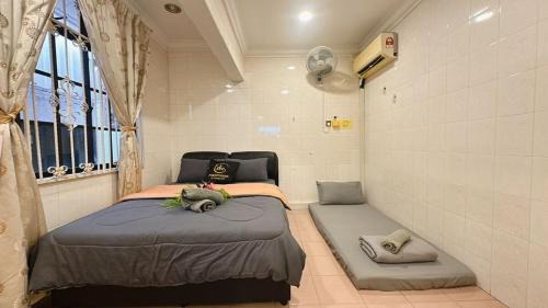 Taman Rinting House | C03 Golden Rinting Homestay 2 Story Semi D House