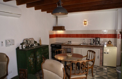 Murchas Apartment | Cañota 2-Floors King Room, Adults Only, living room, bedroom, kitchen, bathroom