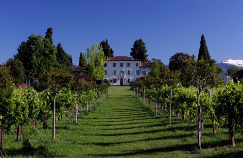 San Pietro di Feletto Apartment | Ca 'Milone Loft with pool sleeps 7