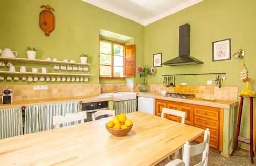 Mancor de la Vall Ski Chalet | Ca Ses Monges Mallorcan house for 10 with swimming pool in Mancor de la Vall