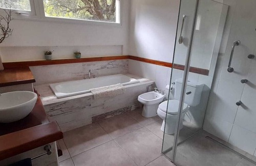 Villa Arelauquen Cabin | Cabaña en Bariloche Argentina. En Villa Lago Gutierrez,