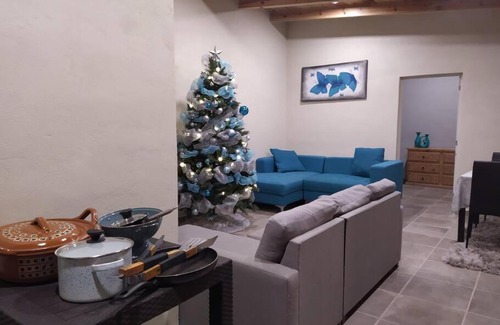San Antonio de Las Alazanas Ski Chalet | Cabaña en Mesa de las Tablas, de fácil acceso y con excelentes vistas