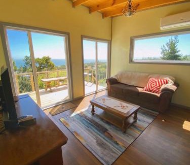 Lenca House | Cabaña Entre Mar y Cordillera