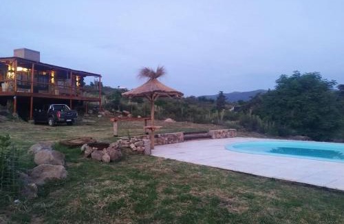 Tercero Arriba Department Ski Chalet | Cabaña LA PEDRERA - Pileta y a metros del Rio