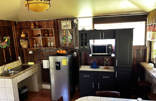 Alajuela Villa | Cabaña Rodeada de Naturaleza en Tambor de Alajuela