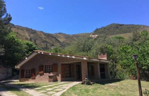 La Falda Cabin | Cabañas El Tirol