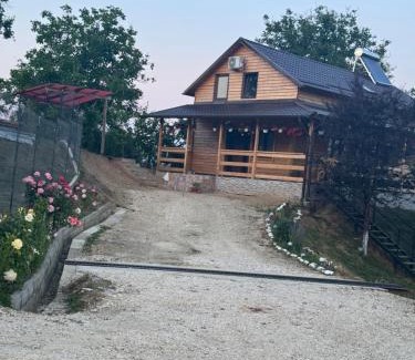 Bughea de Jos House | Cabana Șerban