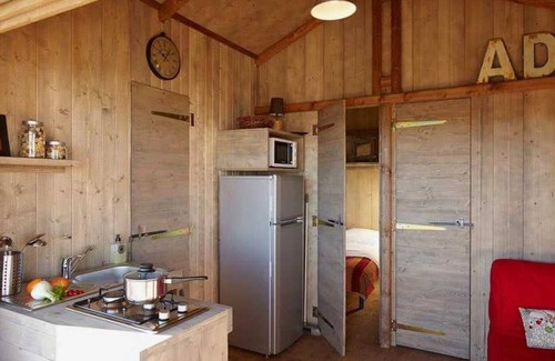 Souillac Cabin | Cabane 4 étoiles - Piscine - ccbbgeg