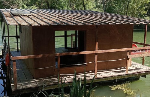 Pont-de-Ruan Ski Chalet | Cabane flottante idyllique pour pêche ou repos