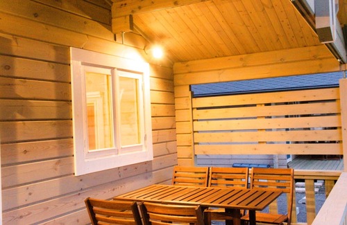 Kita Karuizawa RV Rental | Cabanon utile Living in a small cabin in the fo/Agatsuma County Gunma