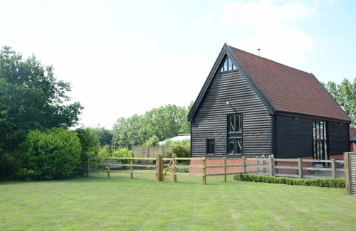 Saxmundham Cottage | Cabin ∙ 2 bedrooms ∙ 4 guests