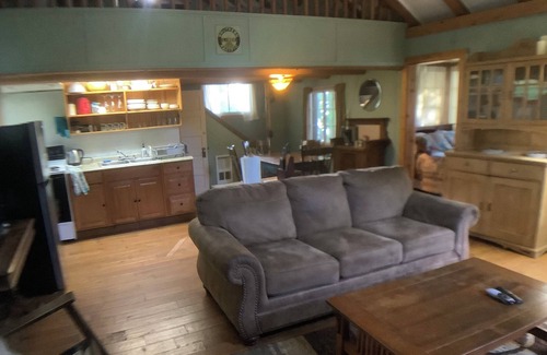 Klamath Lake Cabin | Cabin 2 on Klamath Lake at Point Comfort