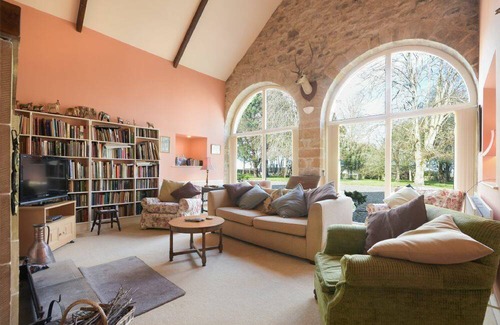 Dunstan Cottage | Cabin ∙ 3 bedrooms ∙ 7 guests