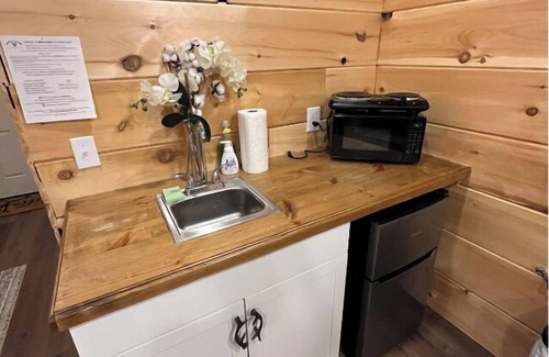 Joelton Cabin | Cabin 3 @ Jones Farm Venue and Cabins