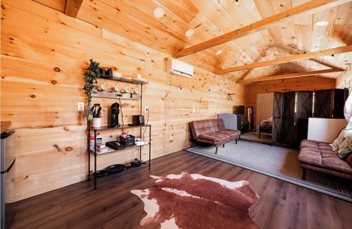 Joelton Cabin | Cabin 3 @ Jones Farm Venue and Cabins