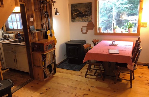 Jamaica Cabin | Cabin-7 minutes to Ski Stratton-Woodstove-Firepit-Brook On Property-Views-Dog OK