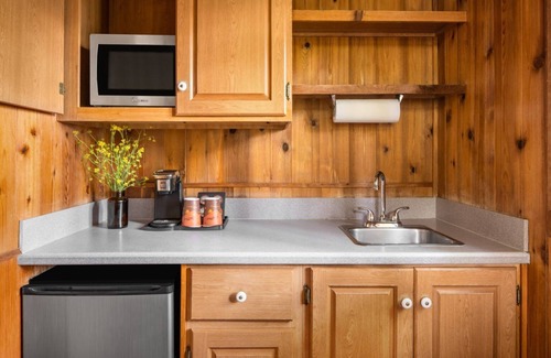 Goleta Cabin | Cabin | Creekside + Firepit | No Hidden Fees
