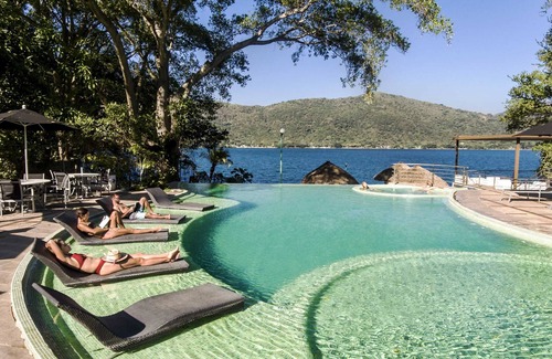 La Laguna Cabin | Cabin in the Middle of the Forest and Lake - Pool