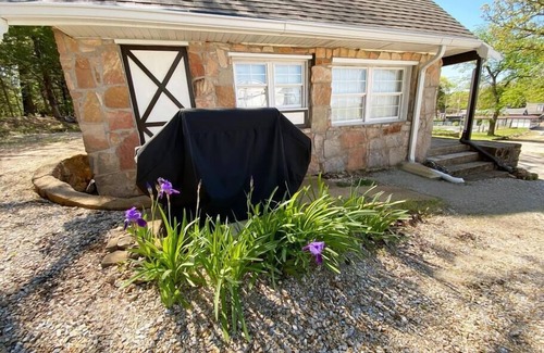 Osage Beach Cabin | Cabin No. 4 @ The Old Swiss Village - Lake Views!
